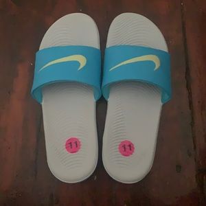 Nike Women’s Victori One Slide Sandals